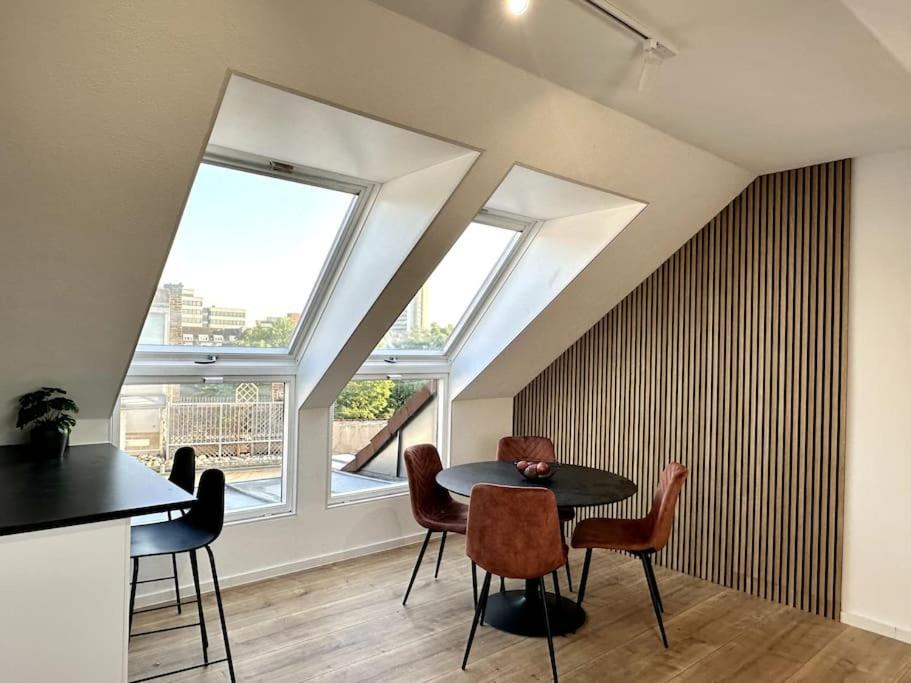 Stylisches Apartment In Zentraler Lage - Mit Klima Karlsruhe Bagian luar foto